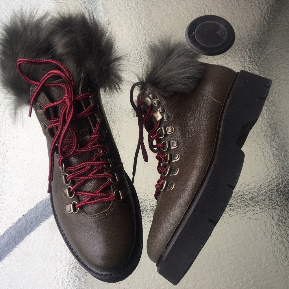 Boemos Olive color leather lace up ankle boots 6